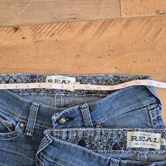 Two Pair of Women's Ariat Real Straight Icon Jeans Rainstorm 29R - Picture 5 of 12